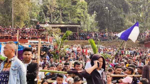 कांग्रेस के घटते प्रभाव में भाजपा को बढ़त