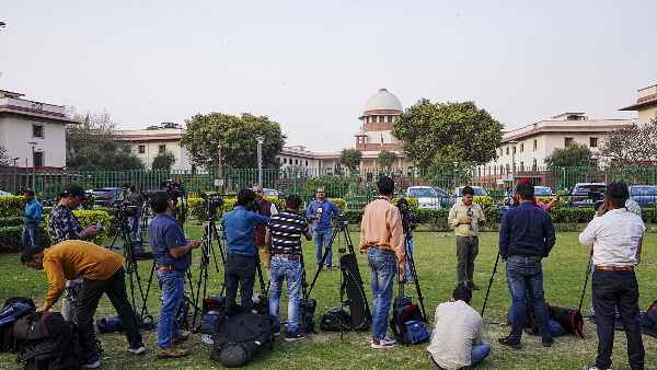 supreme-court-judge-became-unhappy-with-another-bench-only-cji-can-assign-case
