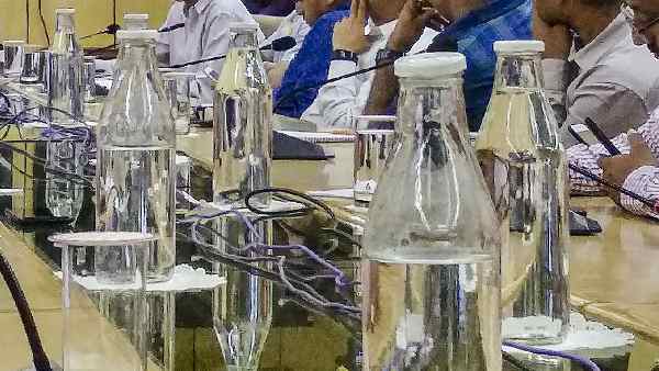 reusable-water-bottles-can-carry-40-000-times-more-bacteria-than-toilet-seats-study reusable-water-bottles-can-carry-40-000-times-more-bacteria-than-toilet-seats-study