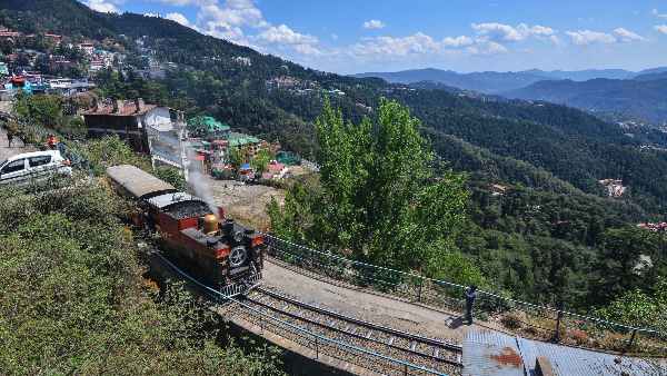 hydrogen-for-heritage-train-parliamentary-panel-happy-with-initiative-appreciates-railways