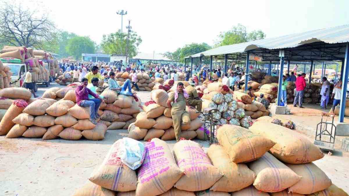 Brokers and Middlemen exploit of farmers and consumers Brokers and Middlemen exploit of farmers and consumers