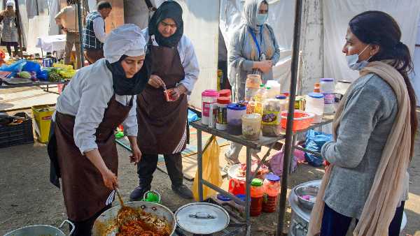 world-class-mall-of-srinagar-which-is-being-built-in-kashmir-after-the-removal-of-article-370