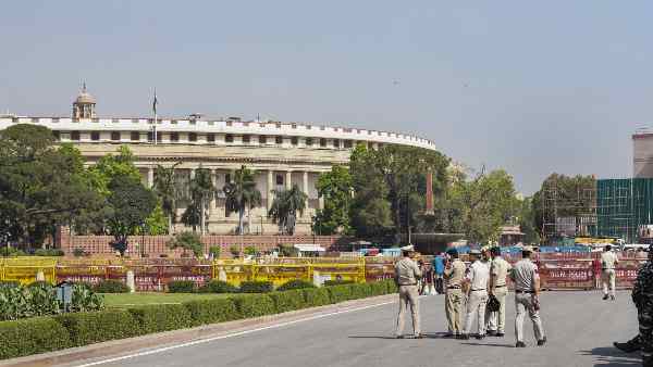 what-is-the-guillotine-why-is-it-used-in-parliament-know-everything what-is-the-guillotine-why-is-it-used-in-parliament-know-everything