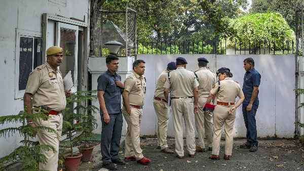 rahul-gandhi-may-have-to-vacate-official-bungalow-unless-gets-relief