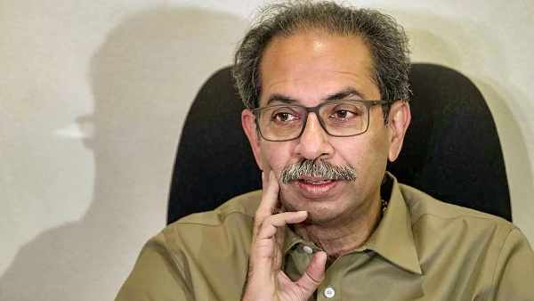 eknash-shinde-camp-got-a-big-chance-uddhav-s-shiv-sena-ubt-stuck-before-bmc-elections-on-cag-rep eknash-shinde-camp-got-a-big-chance-uddhav-s-shiv-sena-ubt-stuck-before-bmc-elections-on-cag-rep