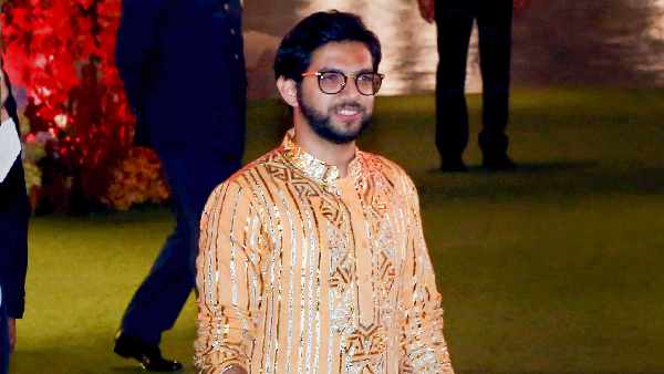 eknash-shinde-camp-got-a-big-chance-uddhav-s-shiv-sena-ubt-stuck-before-bmc-elections-on-cag-rep eknash-shinde-camp-got-a-big-chance-uddhav-s-shiv-sena-ubt-stuck-before-bmc-elections-on-cag-rep