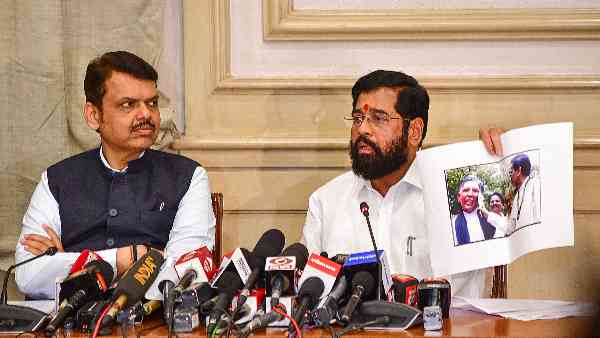 uddhav-thackeray-get-trapped-in-rahul-gandhi-s-affair-on-the-issue-of-savarkar-in-maharashtra