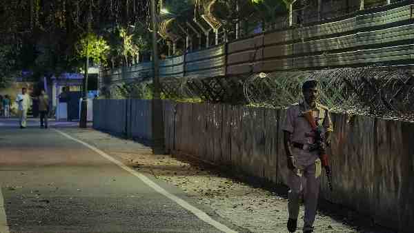 if-rahul-gandhi-has-to-vacate-bungalow-what-will-happen-to-his-security-crpf-will-review