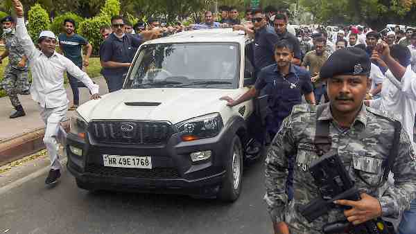 if-rahul-gandhi-has-to-vacate-bungalow-what-will-happen-to-his-security-crpf-will-review
