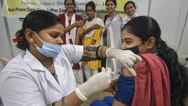 is-covid-vaccine-affecting-the-heart-in-youths-in-india-big-claim-of-former-dg-of-icmr