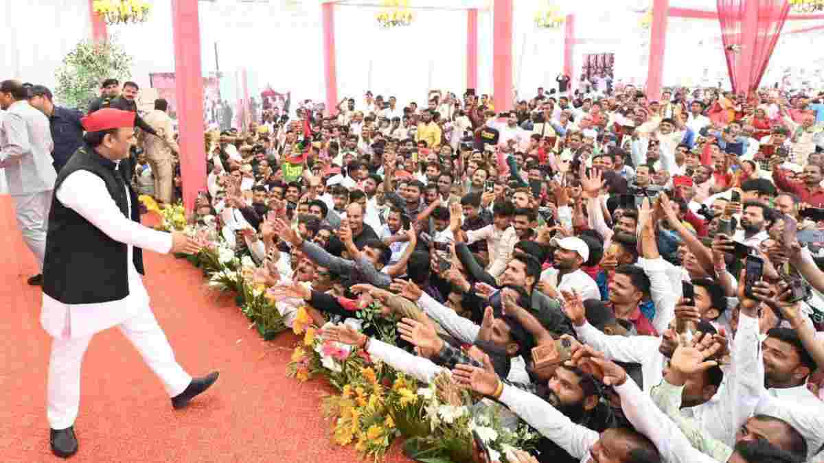 अखिलेश अखिलेश