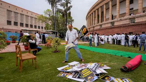 संसद में माइक्रोफोन बंद करने के क्या नियम हैं ?