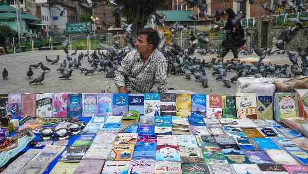 कबूतरों के पास रहने से किन बीमारियों का है खतरा ?