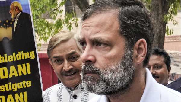 congress-is-going-through-feudal-frenzy-mukhtar-naqvi-on-rahul-gandhi-s-london-remarks