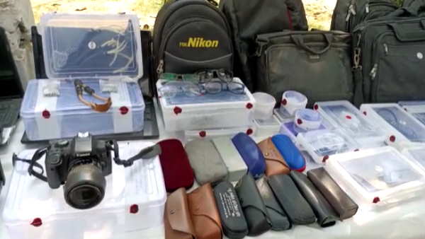 Noida Chennai gang caught by the police used to break the glasses of vehicles by slingshot Noida Chennai gang caught by the police used to break the glasses of vehicles by slingshot