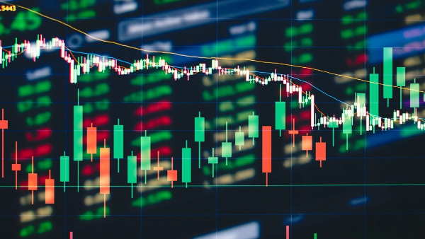 Noida Former DG lost trapped in the greed of forex trending lost 2.54 crores in an online fraud 