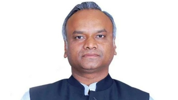 कहां तक पढ़े-लिखे हैं प्रियांक खड़गे