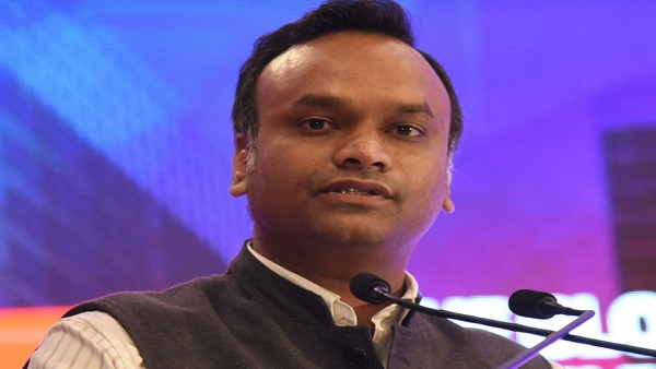 2009 में पहली बार चुनाव लड़ा 