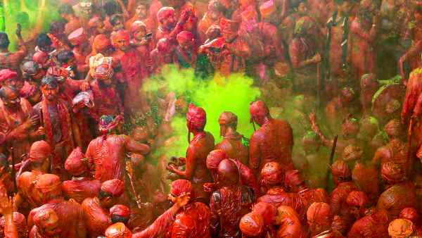 मथुरा की होली दुनियाभर में प्रसिद्ध