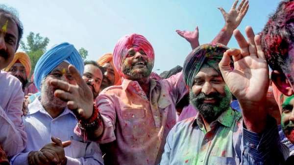 पंजाब की होली में कुश्ती!