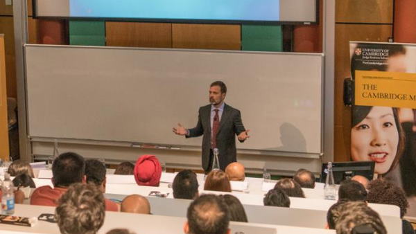 'सुप्रीम कोर्ट के फैसले के बावजूद झूठ फैला रहे राहुल'