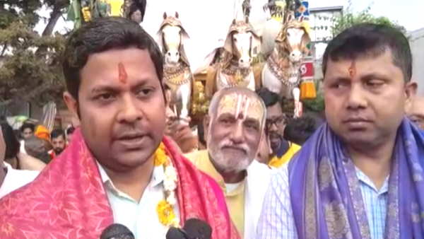  brahma festival in mathura Lord Ranganath giant 50 feet high sandalwood chariot DM Pulkit Khare
