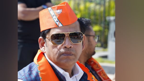  फिल्‍मों में करीब 453 बार बोले अपशब्द 