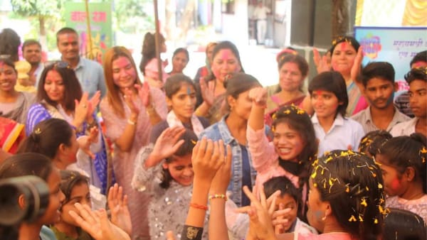 Satna news Holi Satna news Holi