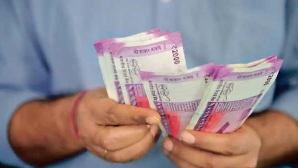 कोरोना काल में गिरी की लोगों की इनकम कोरोना काल में गिरी की लोगों की इनकम