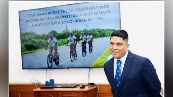 वियतनाम से शुरुआत सिंगापुर में यात्रा विराम