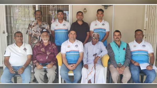 वियतनाम की सबसे ऊंची चोटी पर चढ़े