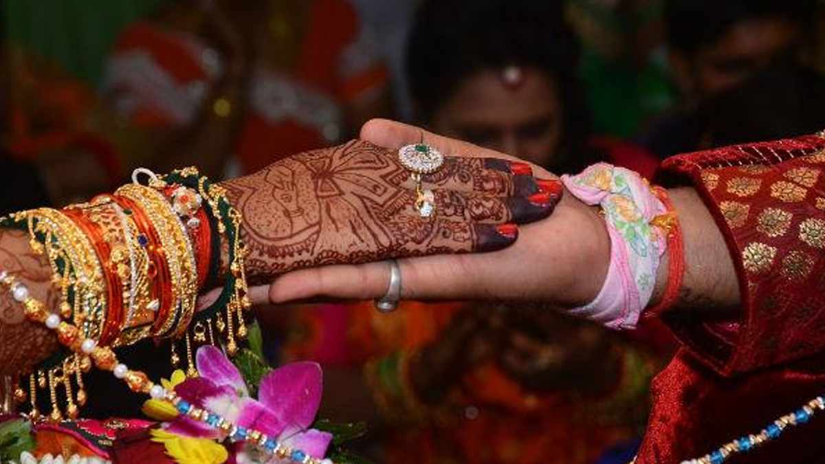 viral video of love affair west champaran district bihar news in hindi