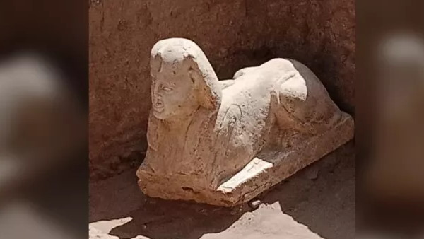 चूना पत्थर से हुई है तैयार