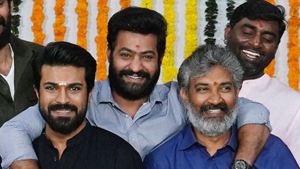 हैदराबाद में है आलीशान बंगला