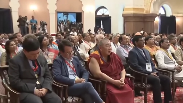 लोकतांत्रिक व्यवस्था पर धर्म धम्म का गहरा प्रभाव: राष्ट्रपति मुर्मू 