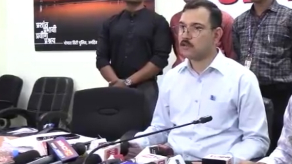 लुभावने ऑफर देख कर लोगों को फंसाते थे लुभावने ऑफर देख कर लोगों को फंसाते थे