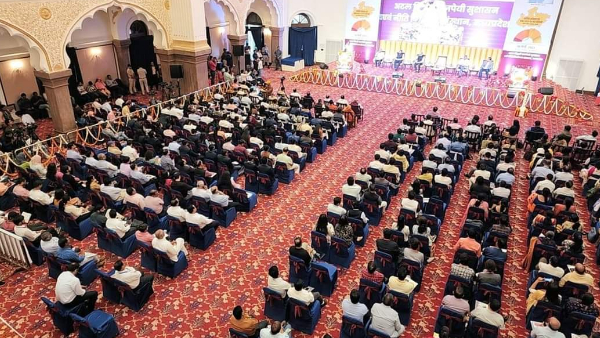 ऋण लेने के कई मापदण्ड होते हैं: CM ऋण लेने के कई मापदण्ड होते हैं: CM