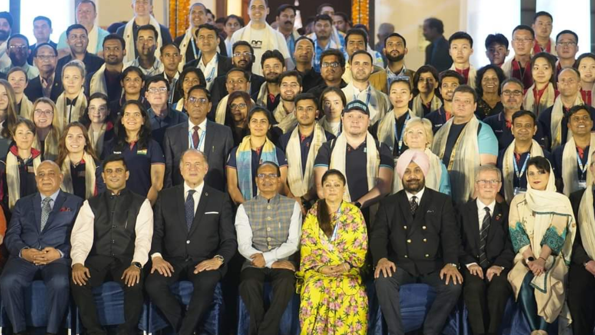 CM शिवराज ने शूटिंग वर्ल्ड कप का किया उद्घाटन CM शिवराज ने शूटिंग वर्ल्ड कप का किया उद्घाटन