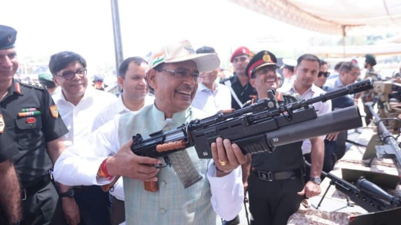 CM शिवराज ने फौजी मेले का किया उद्घाटन CM शिवराज ने फौजी मेले का किया उद्घाटन