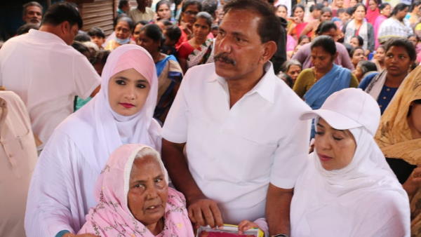 Karnataka election yousuff Shariff KGF Babu wife Shaziya Tarannum declar assets worth Rs 1622 cr