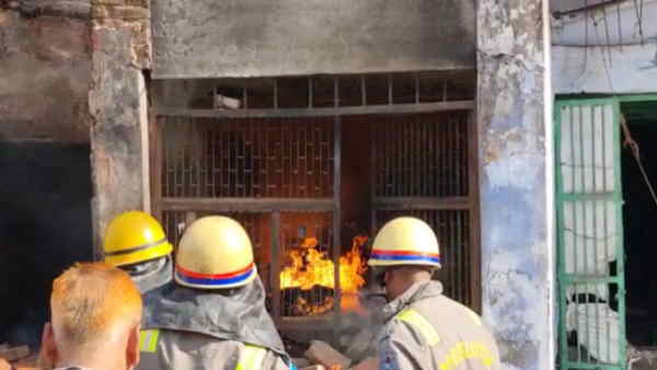 Agra 20-year-old boy burnt to death in a fire in a chemical godown on tuesday 