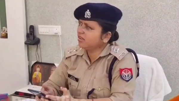 Agra Fake pornographic photo poster of the bride pasted in the market on the wedding day went viral Agra Fake pornographic photo poster of the bride pasted in the market on the wedding day went viral