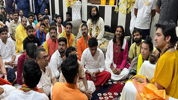 धीरेंद्र शास्त्री राजनीति में नहीं आएंगे, खुद लगाया विराम धीरेंद्र शास्त्री राजनीति में नहीं आएंगे, खुद लगाया विराम