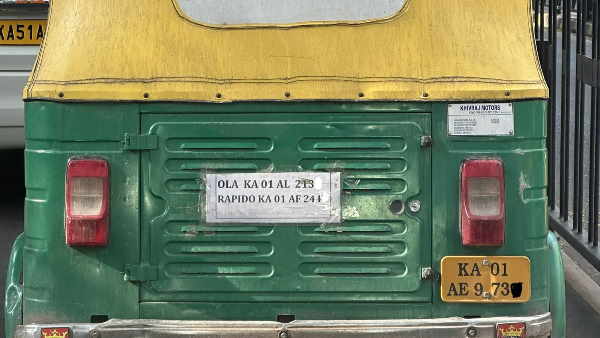 auto with three registration numbers