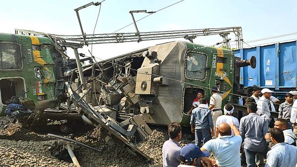 ट्रेन एक्सीडेंट 