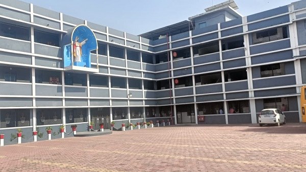 Saghar: आयोग का एसपी को पत्र, स्कूल के खिलाफ एफआईआर करें