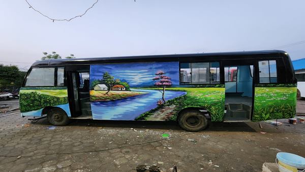 Kohinoor Decaying buses 
