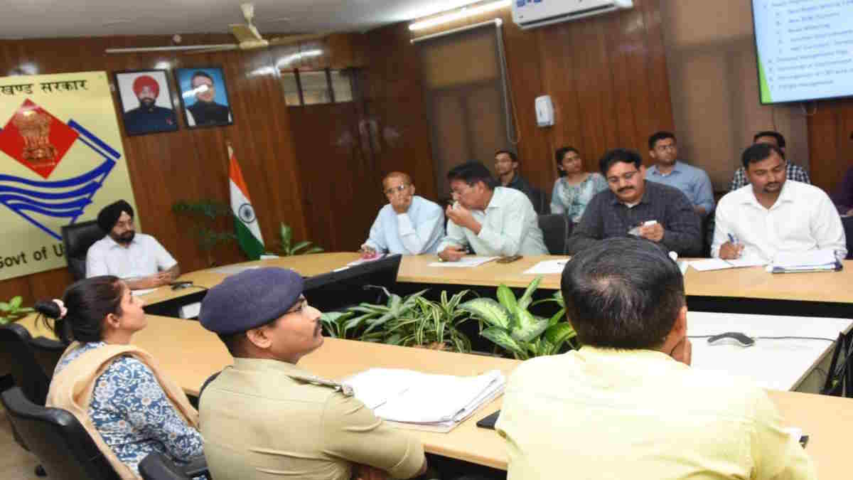 Chief Secretary Sandhu instructions priority to PRT in the meeting of Metro Rail Corporation Chief Secretary Sandhu instructions priority to PRT in the meeting of Metro Rail Corporation