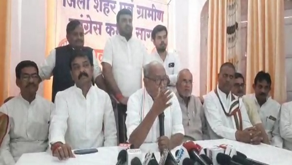 मध्य प्रदेश में कांग्रेस संगठन कमजोर, उसे मजबूत करने प्रयास कर रहेः दिग्गी राजा