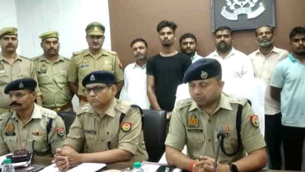 Mathura fraudulent exposed police arrested 6 people who squandered peoples capital in property Mathura fraudulent exposed police arrested 6 people who squandered peoples capital in property